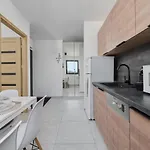 公寓 Center Mirrors With Parking By Renters