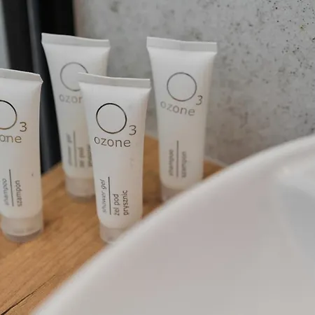 Center Mirrors With Parking By Renters *